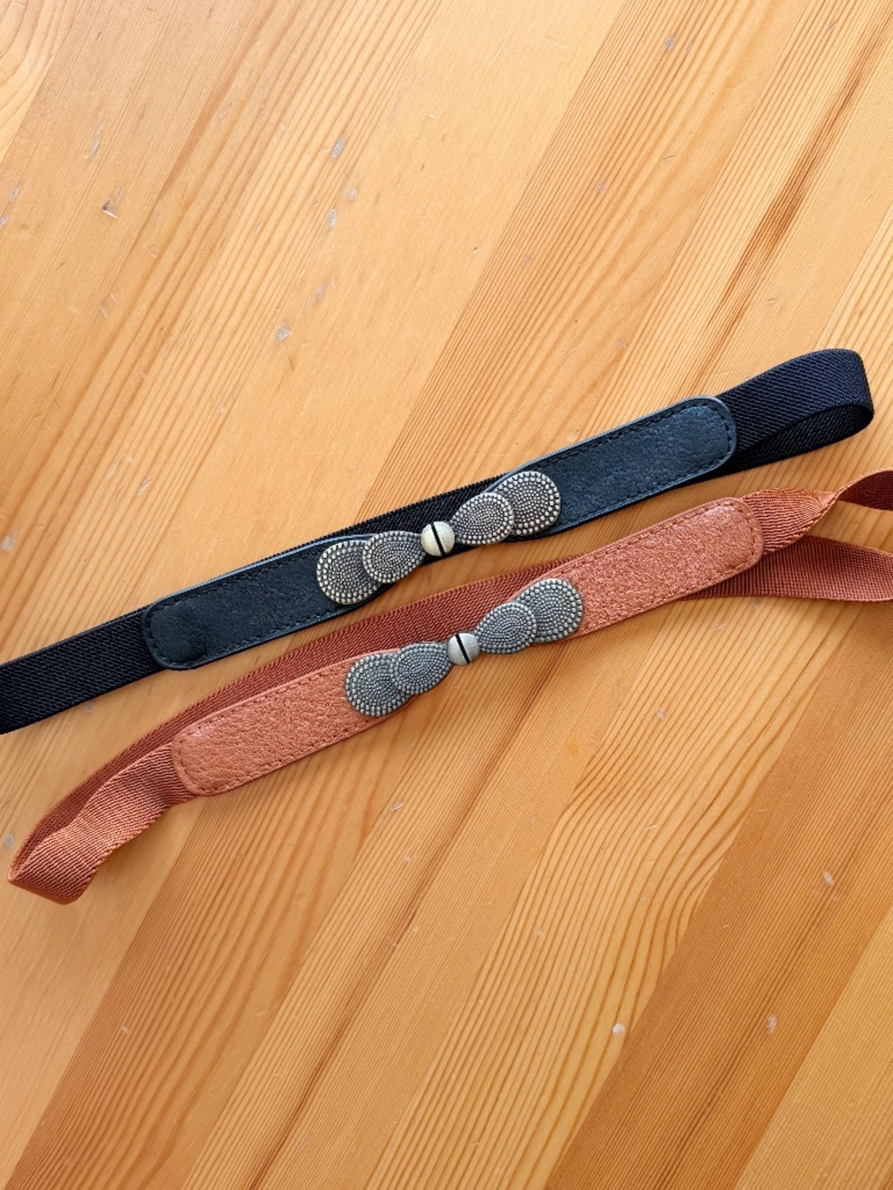 black and brown vintage inspired elastic skinny belts